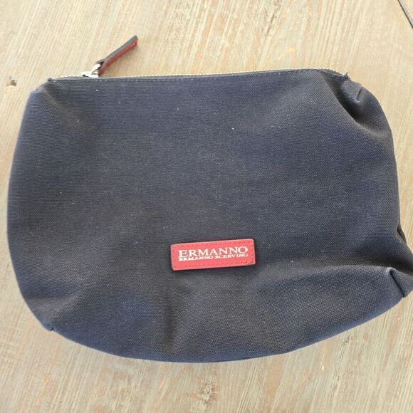 Ermanno Scervino Perforated Leather Crossbody Handbag - Picture 5 of 16